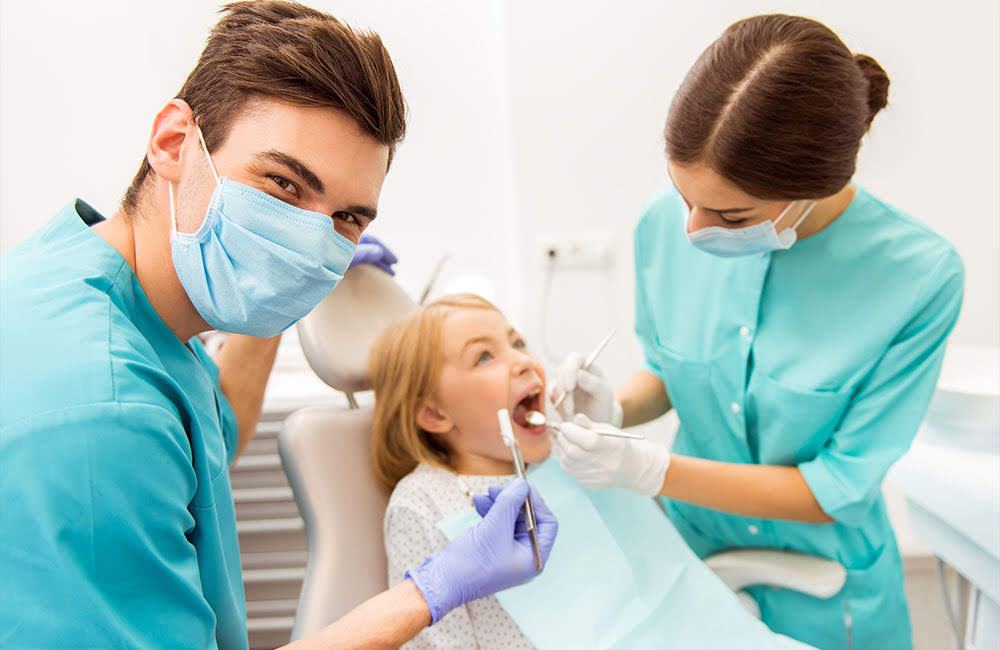 How to Transition from a Dental Receptionist to Assistant