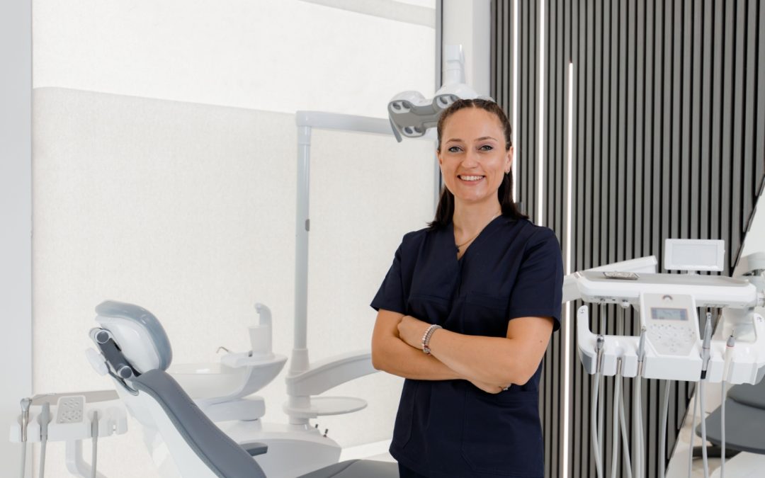 How Do I Become a Dental Assistant?